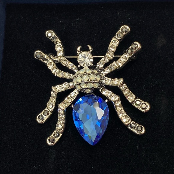 Spider Brooch - Picture 4 of 9